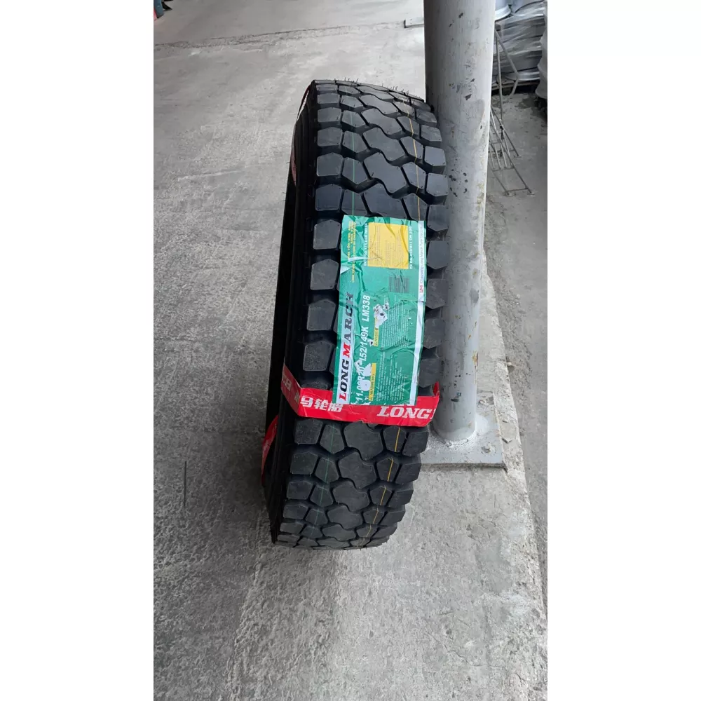 Грузовая шина 11,00 R20 Long March LM-338 18PR в Сургуте